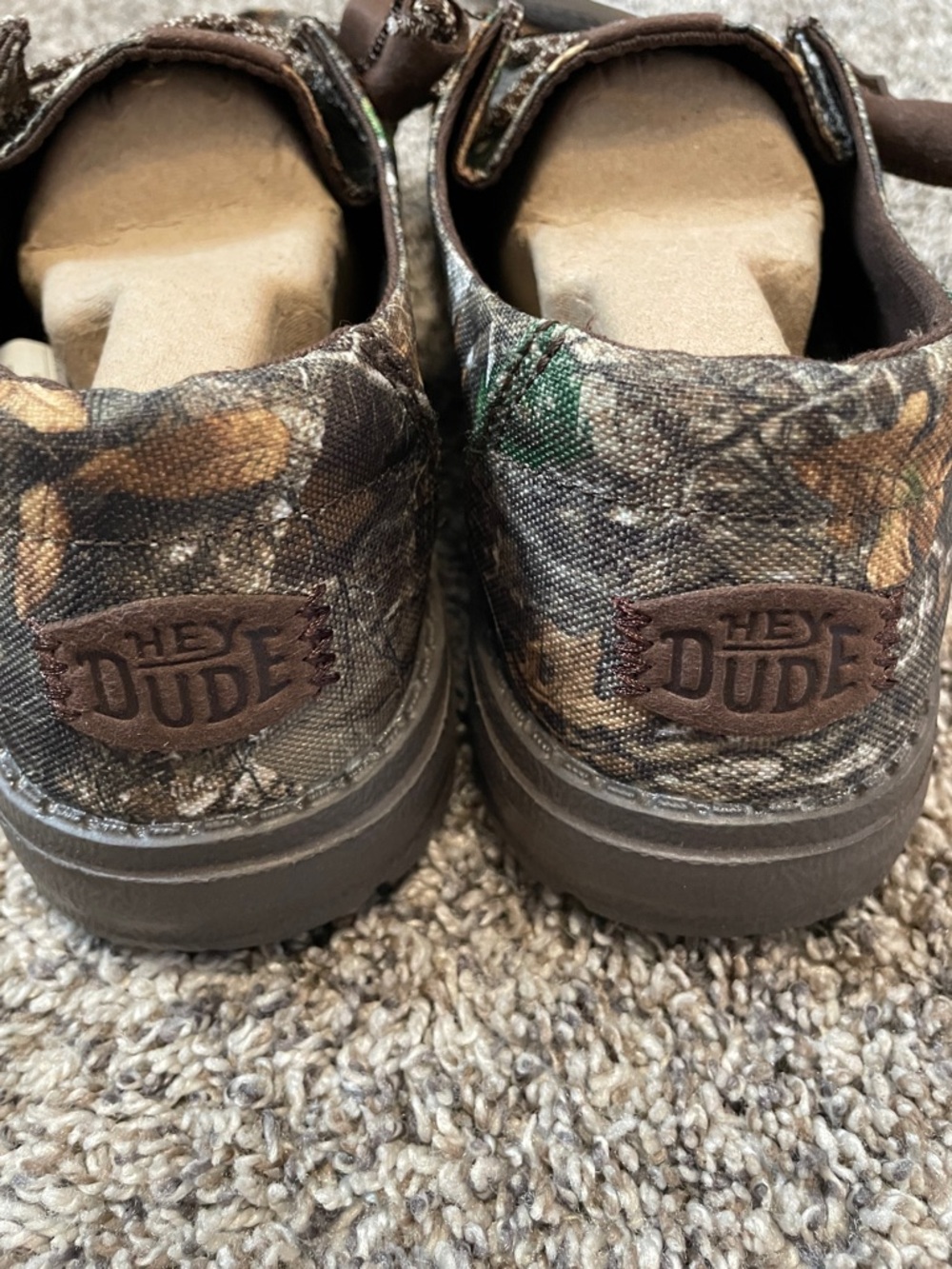 Women’s Realtree Edge Camo Hey Dudes NWT - Picture 6 of 9